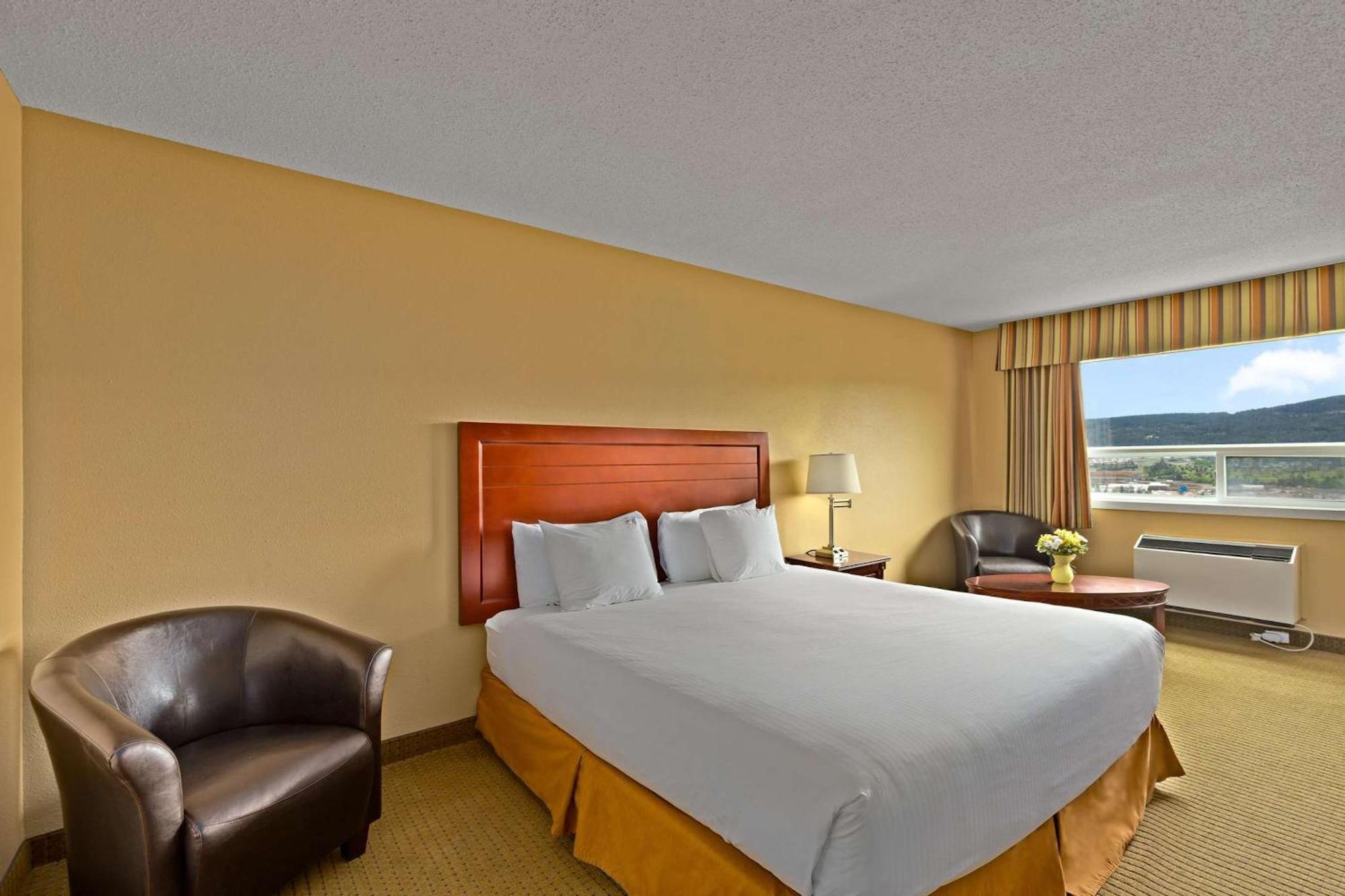 Coast Fraser Inn Williams Lake Exterior foto